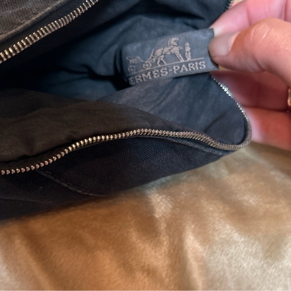 Authentic Hermes makeup pouch!! Used but still has a long life left! - Picture 4 of 8